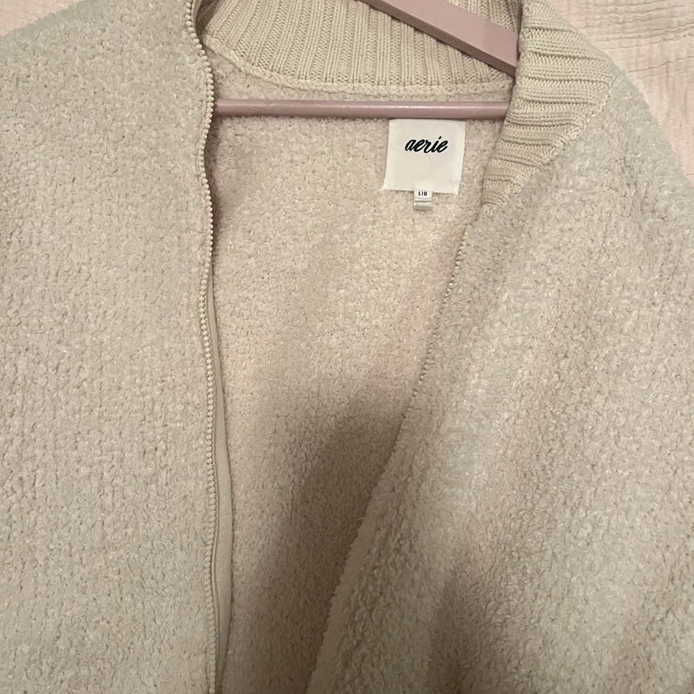 Teddy zip up jacket in size large f